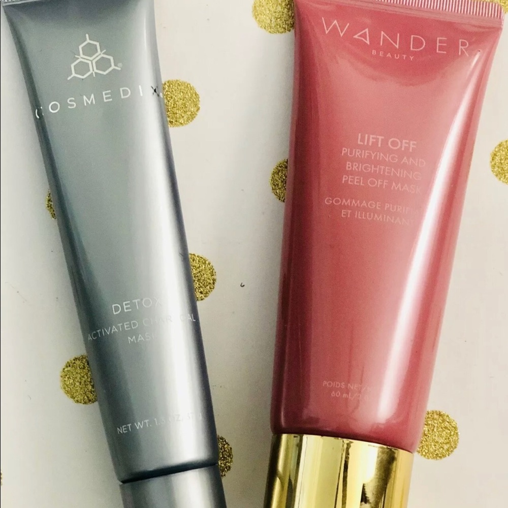 COSMEDIX Detox Charcoal WANDER Lift Off Mask skin